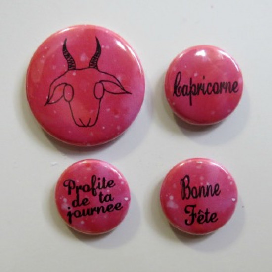 badge horoscope-capricorne-rose